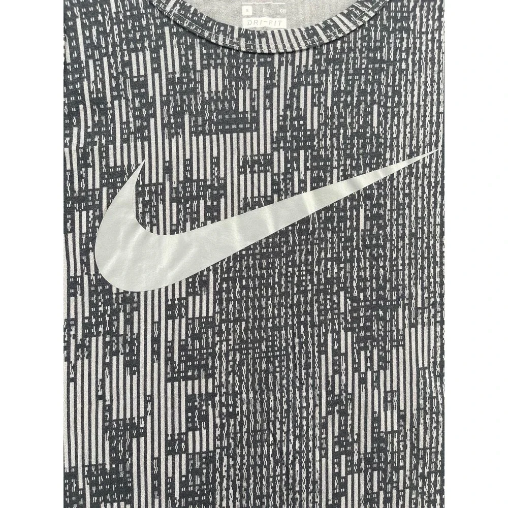 Nike Dri-FIT Men S Gray Graphic Tank Top Sleeveless Athletic Shirt - Picture 5 of 8